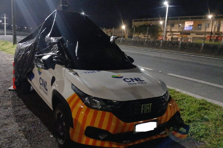 Colisão com quatro veículos deixa dois feridos na Padre Manoel da Nóbrega, em Peruíbe/SP