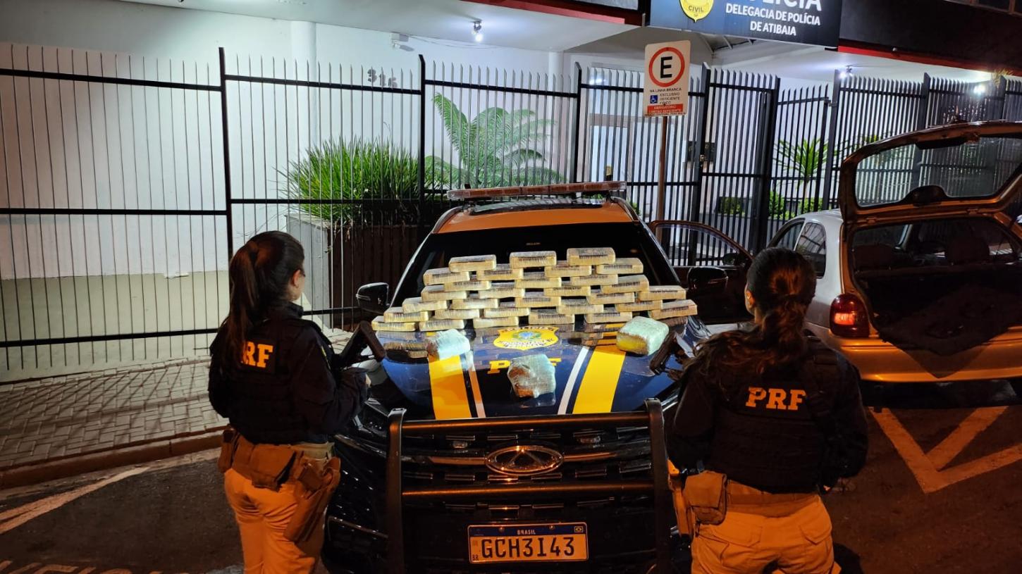 Motorista é flagrado com drogas escondidas no carro na Fernão Dias