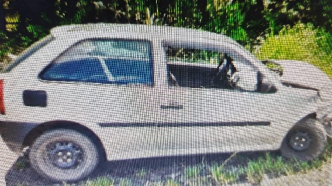 Colisão com dois automóveis deixa mãe e filho feridos em Registro/SP