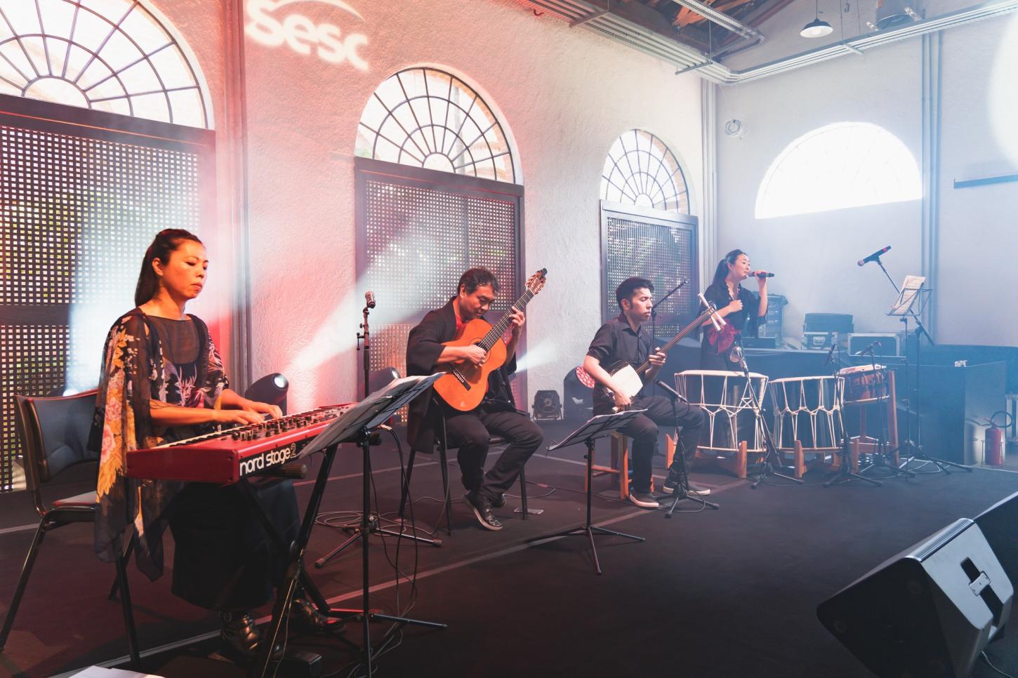Sons Nikkei faz apresentação no Sesc Registro