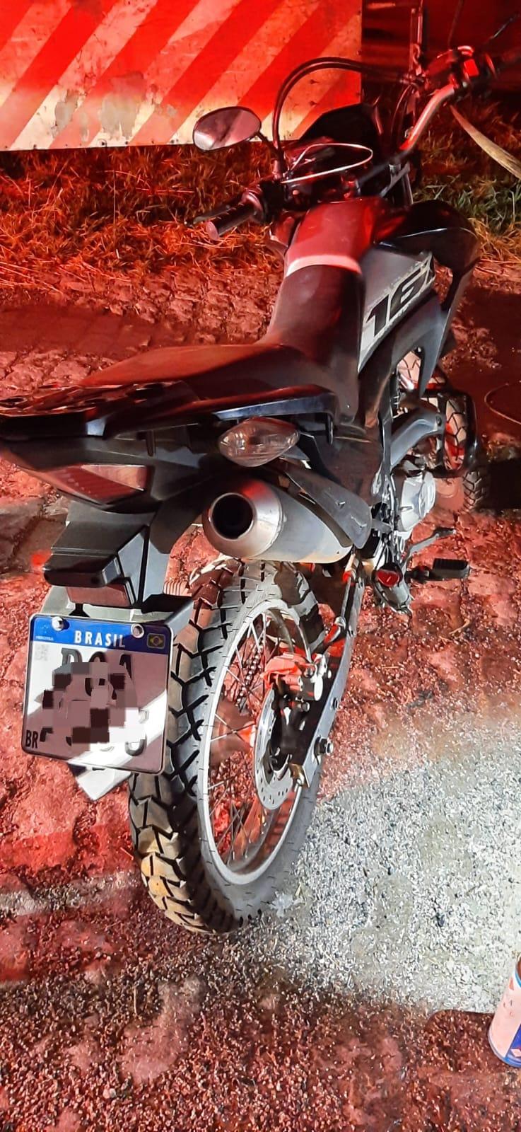 PRF recupera motocicleta na Fernão Dias, em Atibaia
