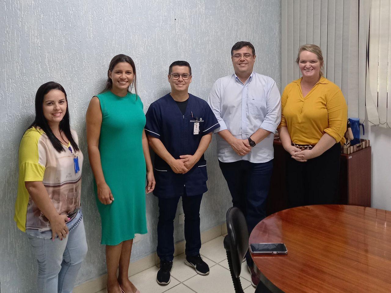 Projeto disponibiliza prateleira para próteses capilares no HRLB
