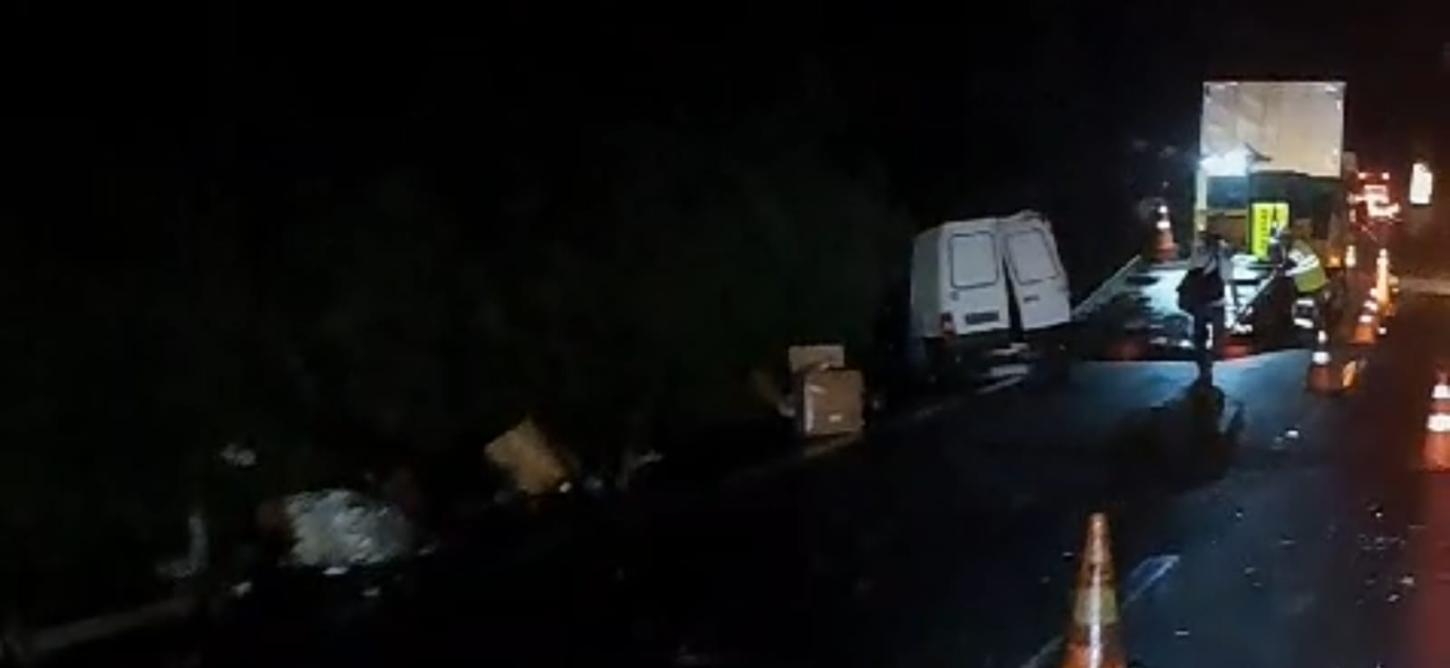 Acidente com três veículos causa lentidão em trecho paranaense da Régis Bittencourt