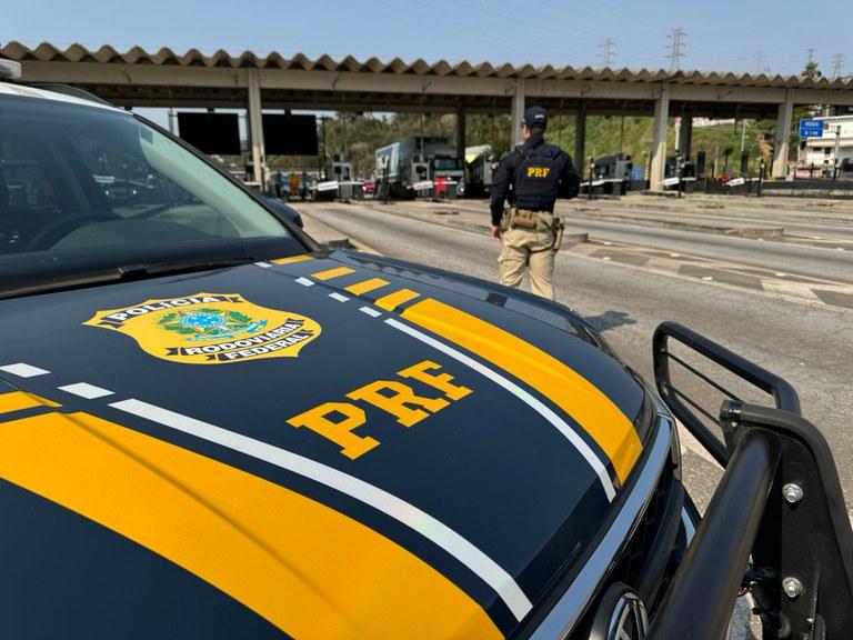 PRF intensifica fiscalização nas rodovias federais de SP durante o feriado da Proclamação da República