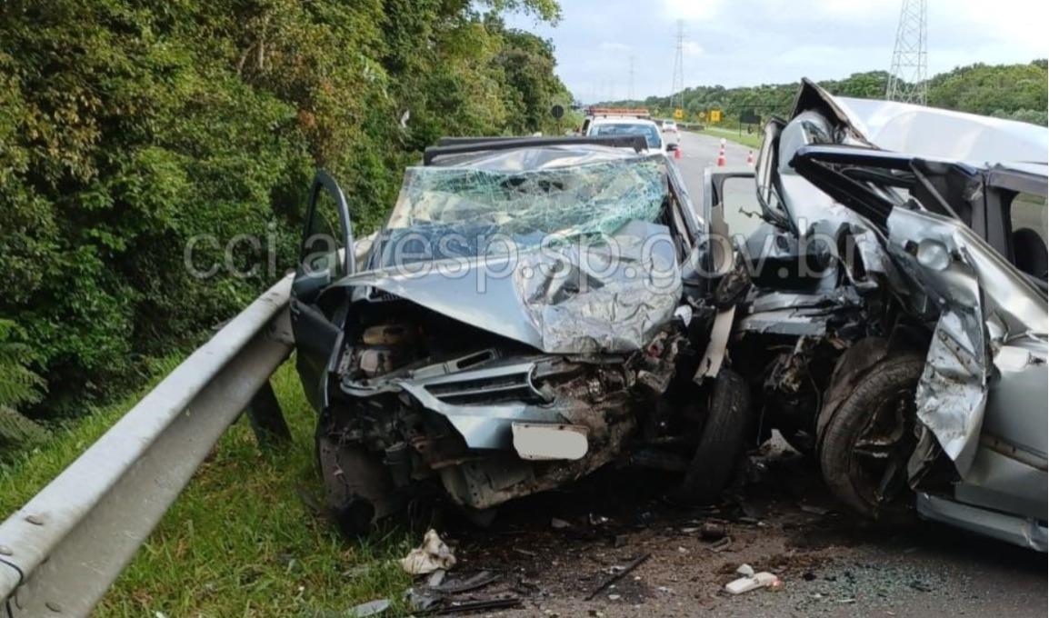 Colisão na Padre Manoel da Nóbrega deixa dois mortos em Peruíbe, SP