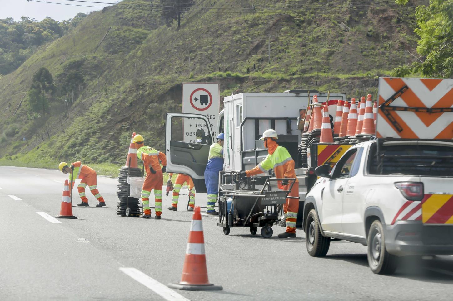 Obras na BR-116 em Registro/SP causam interdições noturnas entre 4 e 6 de dezembro