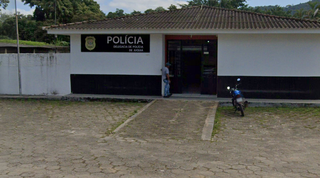 Colisão entre carros deixa um ferido em rodovia estadual do Vale do Ribeira