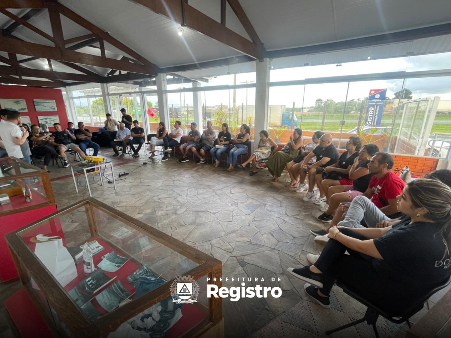 Prefeitura de Registro inicia projeto para fortalecer turismo e comércio na Praça Beira Rio