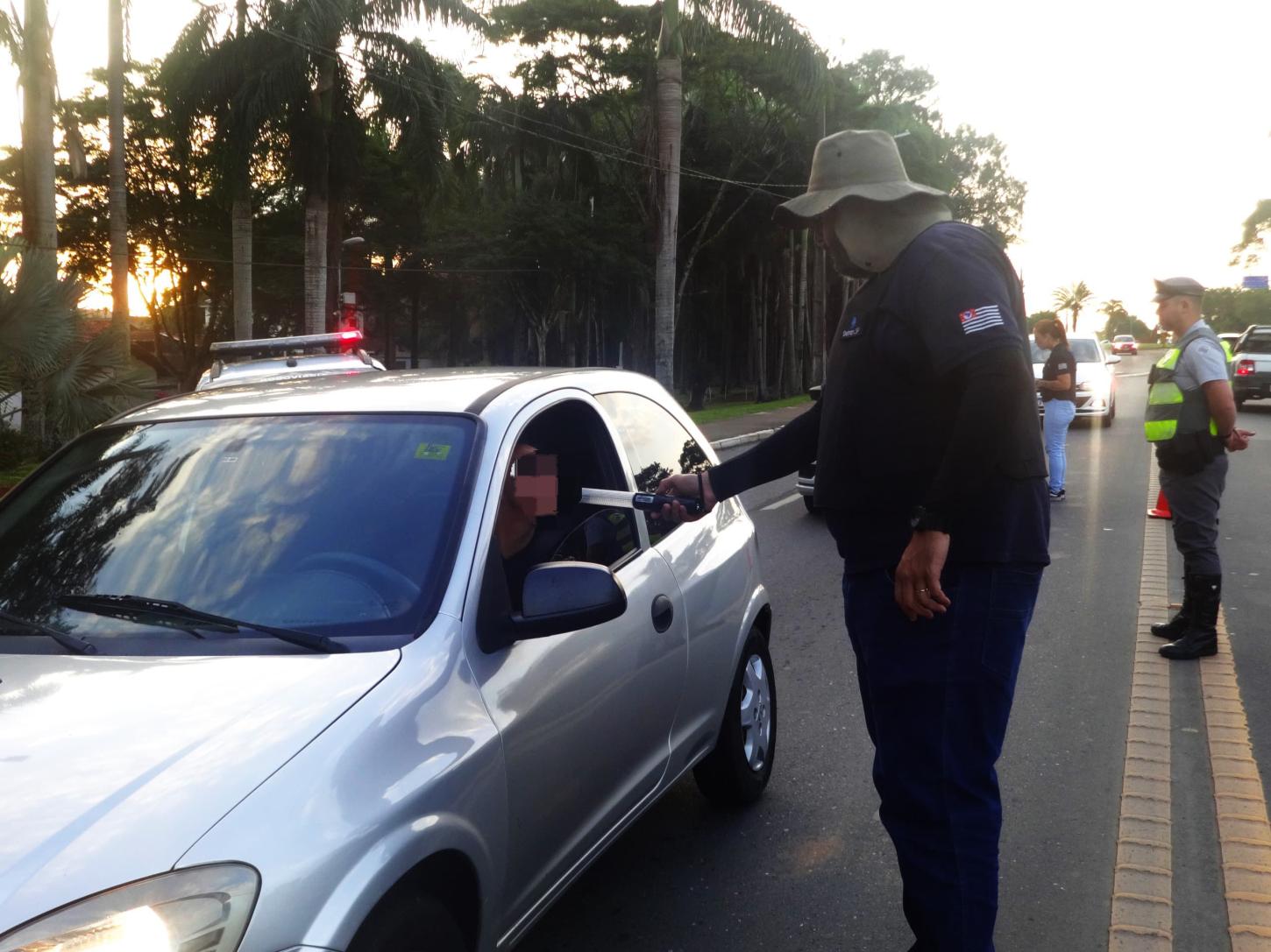 PM Rodoviária e Detran-SP realizam fiscalização em alusão ao Dia Nacional da Lei Seca