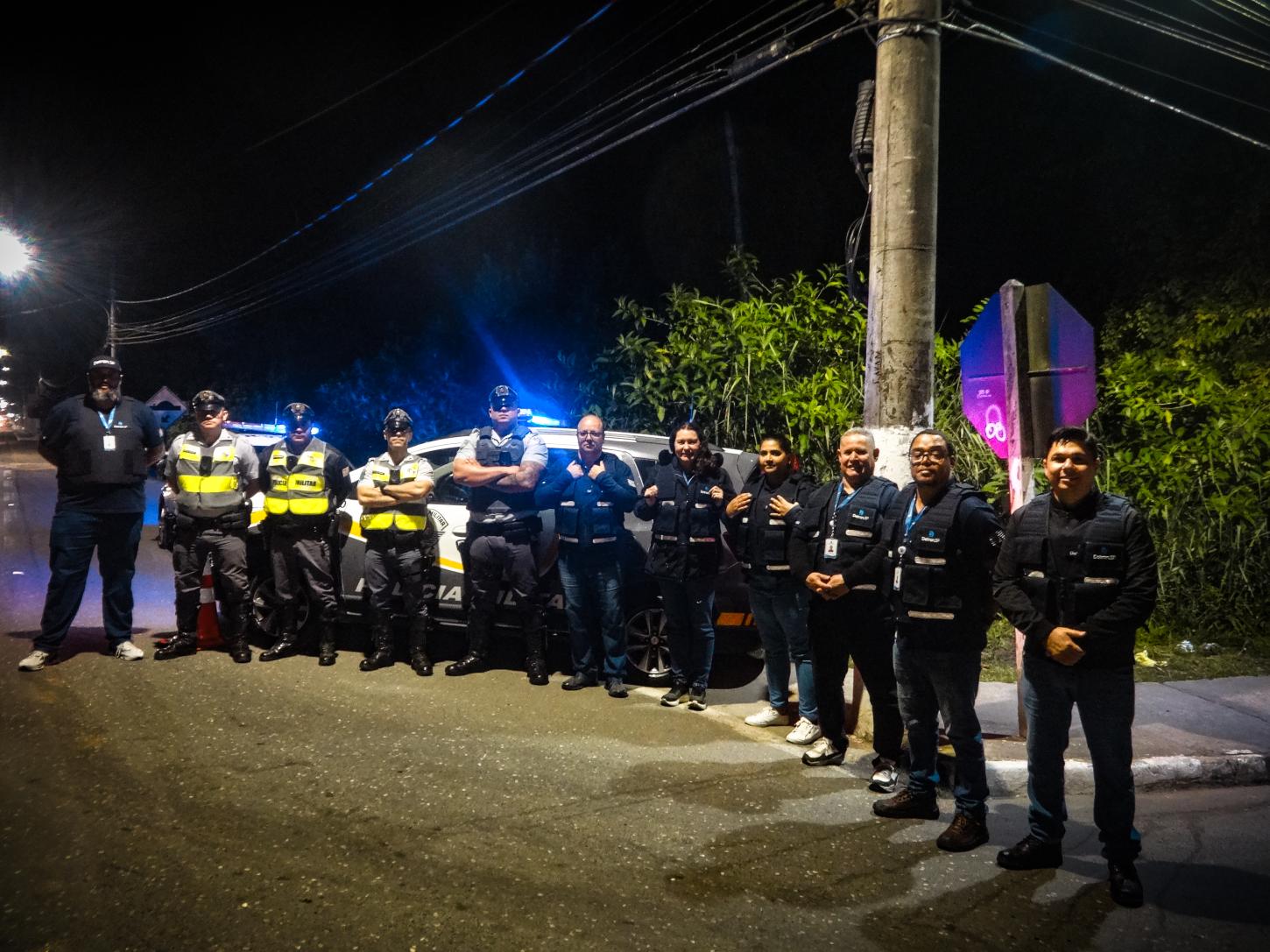 Operação de trânsito fiscaliza condutores em rodovia estadual do Vale do Ribeira
