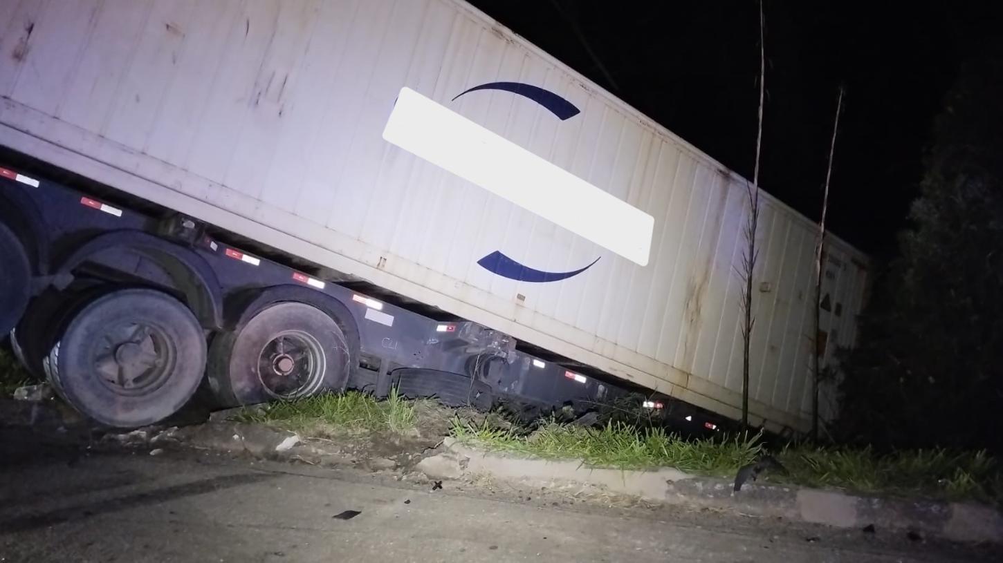 Acidente em via estadual deixa uma pessoa morta em Pedro de Toledo/SP
