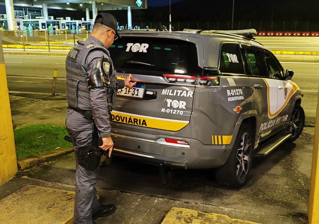 Polícia Militar Rodoviária prende homem com tablete de droga, em São Vicente/SP