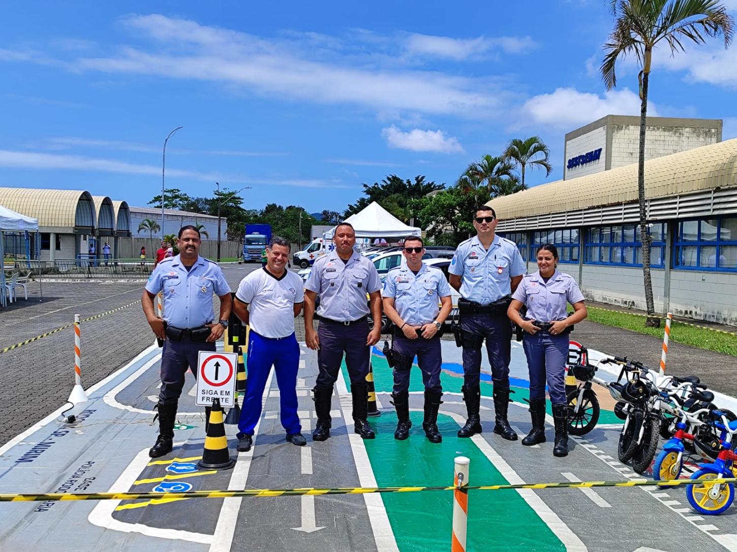 Projeto SP-Mirim leva educação no trânsito a crianças durante evento em São Vicente