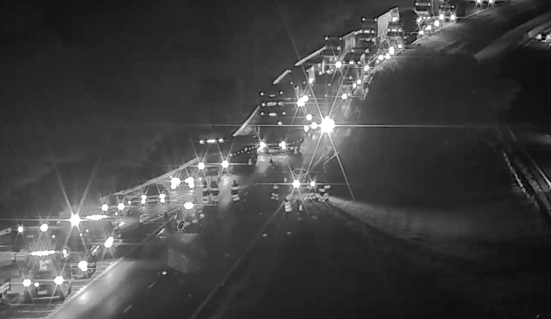 Atropelamento mata andarilho e interdita Rodovia Dom Pedro I, em Valinhos/SP