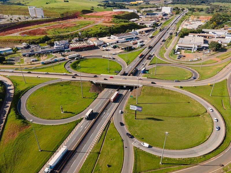 Fernão Dias projeta fluxo de 4,6 milhões de veículos para as festas de fim de ano