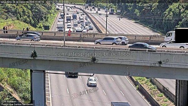 Motociclista morre após colisão traseira no km 17 da Rodovia dos Bandeirantes