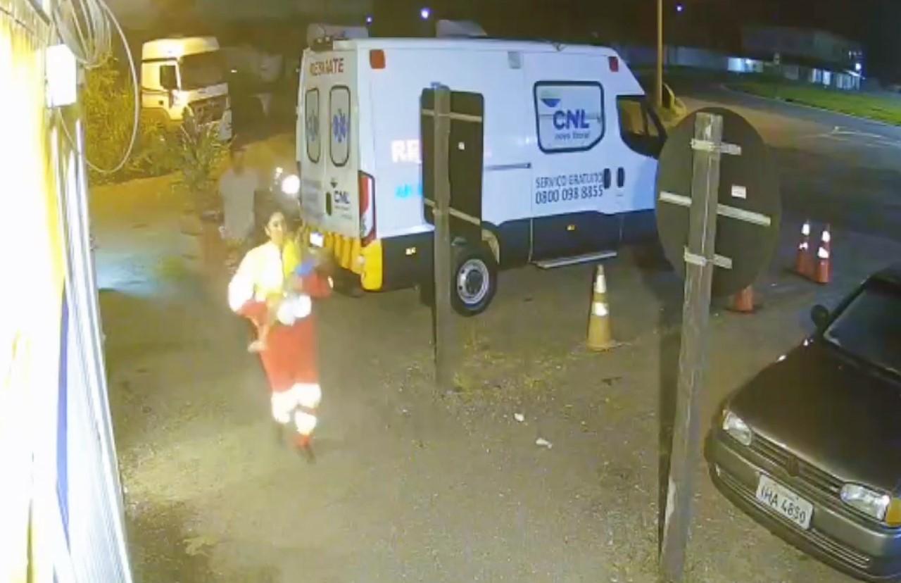 Socorristas salvam bebê de 1 ano após engasgamento e convulsão em Itariri