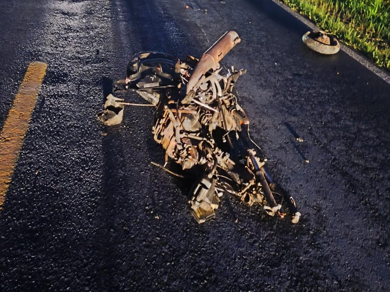 Colisão frontal deixa uma vítima fatal na Rodovia SP-193 em Eldorado/SP