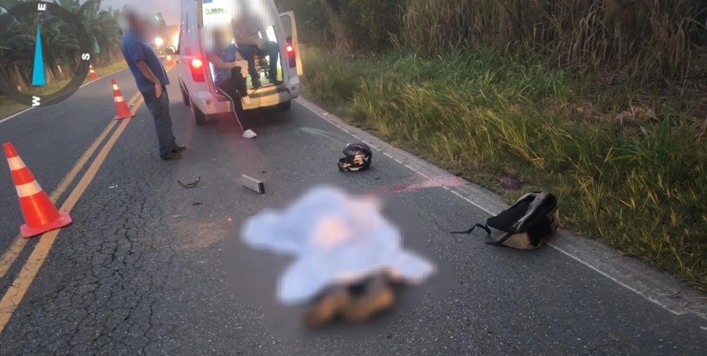 Motociclista morre em colisão com caminhão na rodovia SP-165, em Eldorado/SP