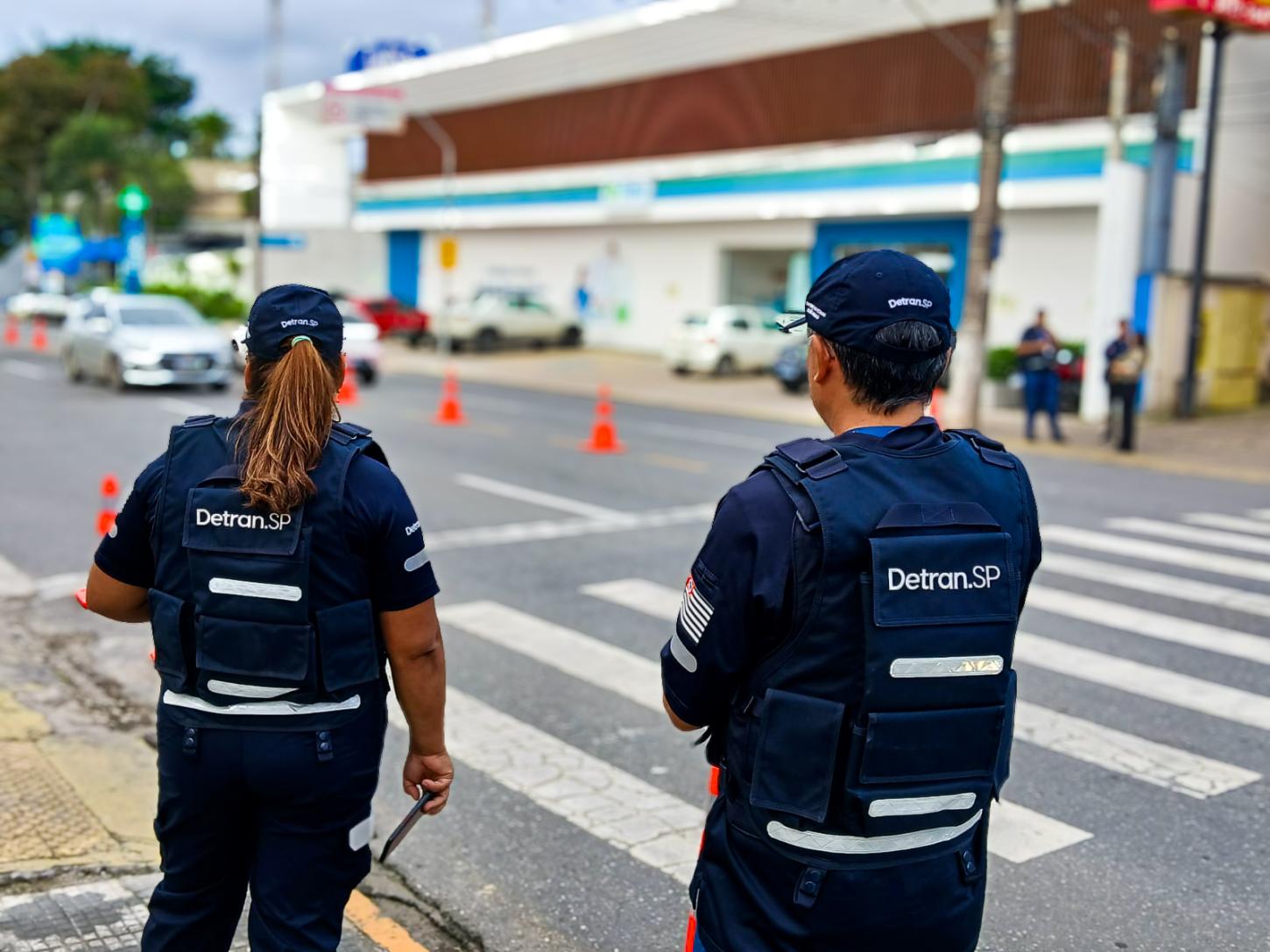 Na última semana do Maio Amarelo, ações de fiscalização abordam mais de 5 mil veículos no Vale do Ribeira