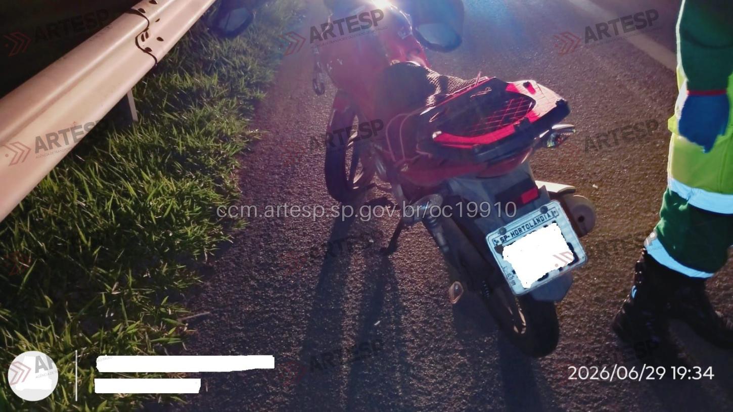 Motociclista morre após bater na traseira de carreta na Rodovia Dom Pedro I, em Campinas