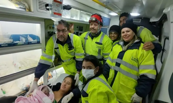 Bebê nasce dentro de ambulância da Arteris Régis Bittencourt durante atendimento na BR-116