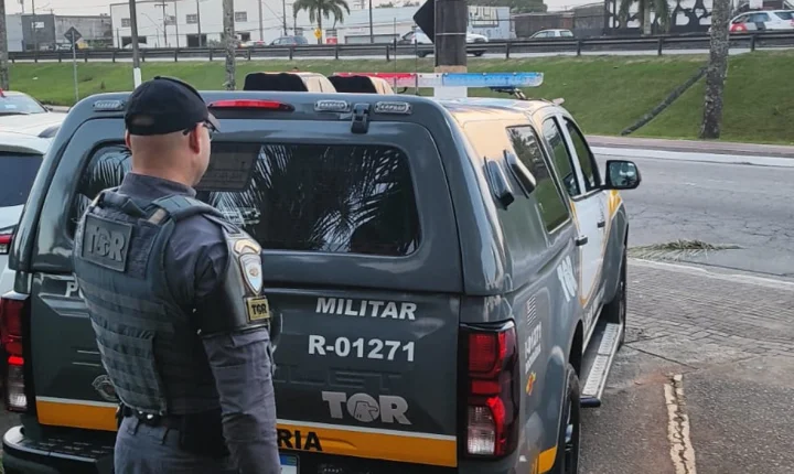 Homem procurado por maus-tratos é preso pela PMRv, em Praia Grande/SP