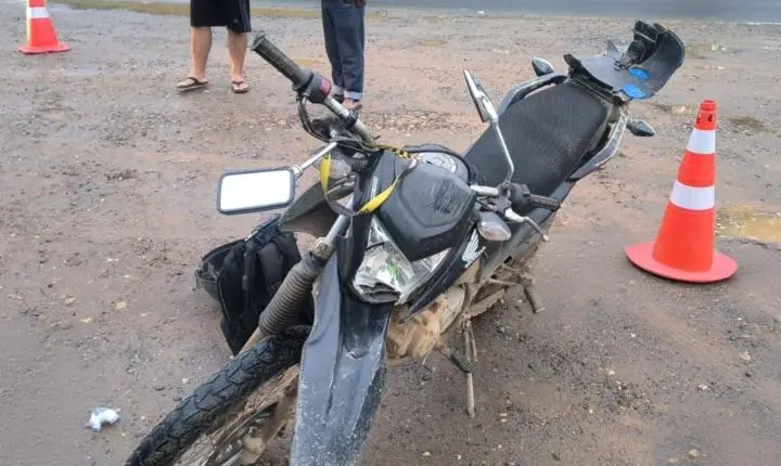 Motociclista fica gravemente ferido após colisão na Rodovia SP-193, em Jacupiranga/SP