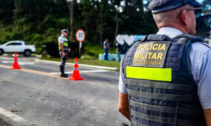 Policiamento Rodoviário reforça fiscalização nas rodovias do Vale do Ribeira durante feriado de 9 de Julho