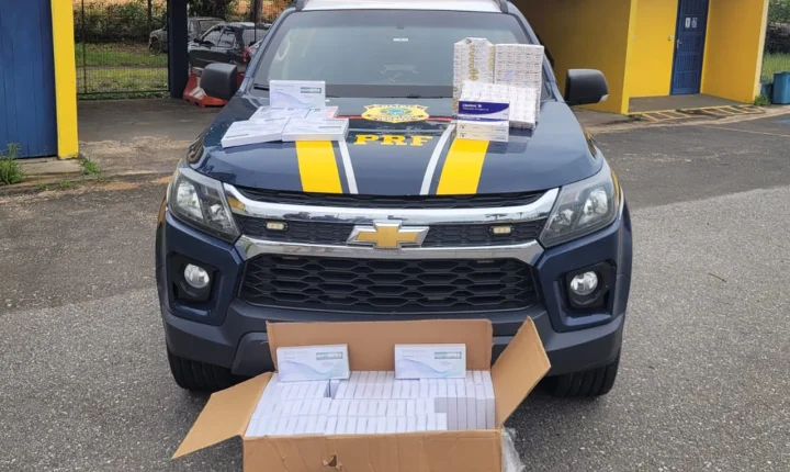 PRF apreende quase mil medicamentos de uso restrito na BR-116, em Registro/SP