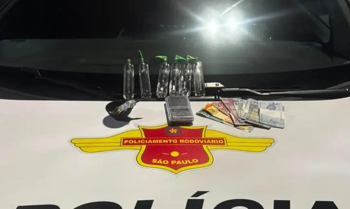 Quatro pessoas são detidas com recipientes de lança-perfume durante operação da PMRv, em Praia Grande/SP
